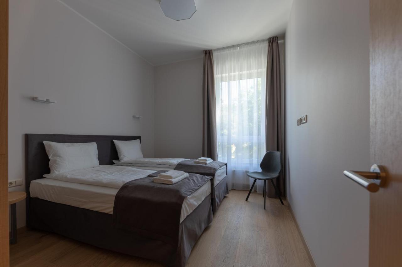 Oasis Apartments Jūrkalne Екстериор снимка