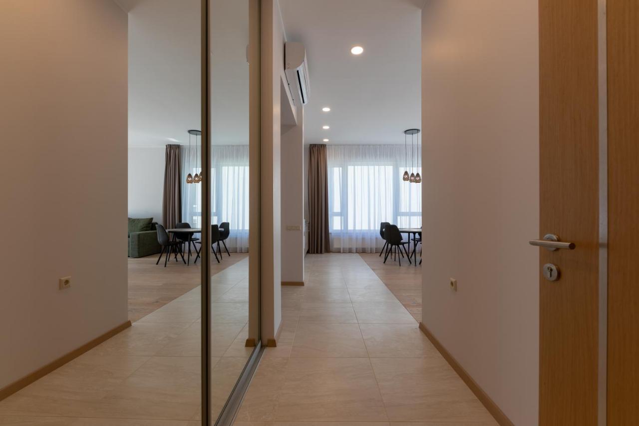 Oasis Apartments Jūrkalne Екстериор снимка