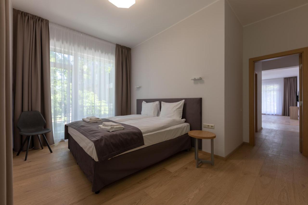 Oasis Apartments Jūrkalne Екстериор снимка