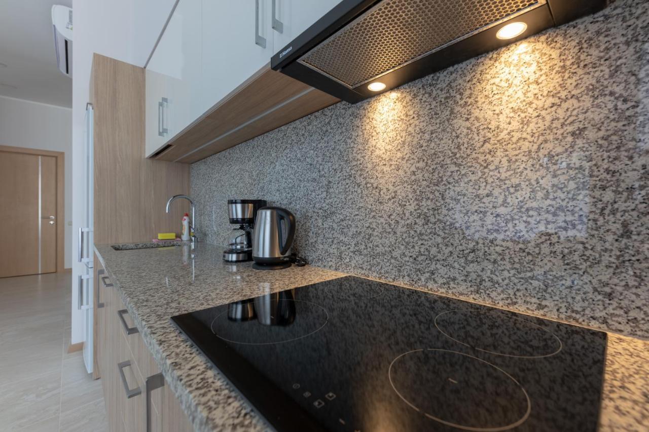 Oasis Apartments Jūrkalne Екстериор снимка