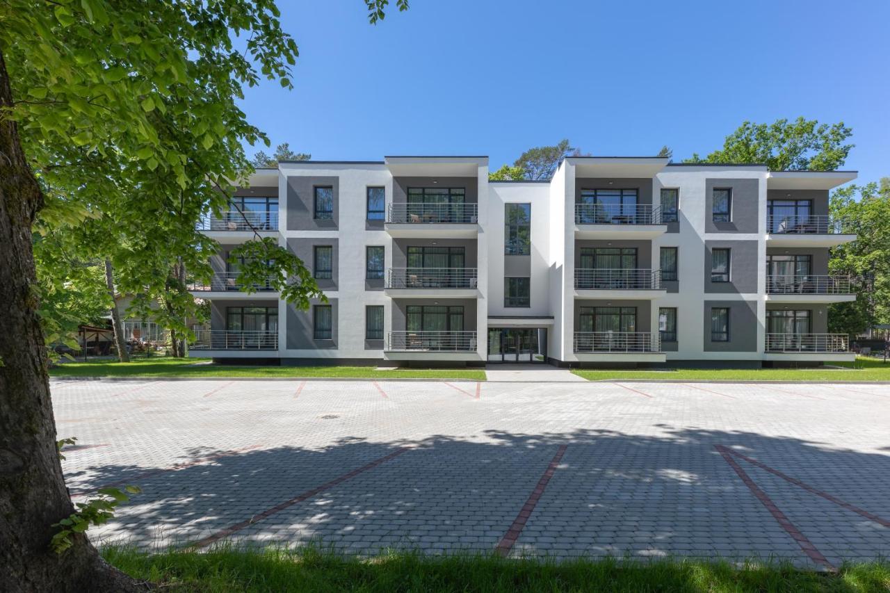Oasis Apartments Jūrkalne Екстериор снимка